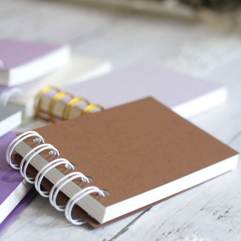 Carnet de croquis aquarelle fait main, mini spirale, format voyage, 2.75 x 4 pouces, 40 pages