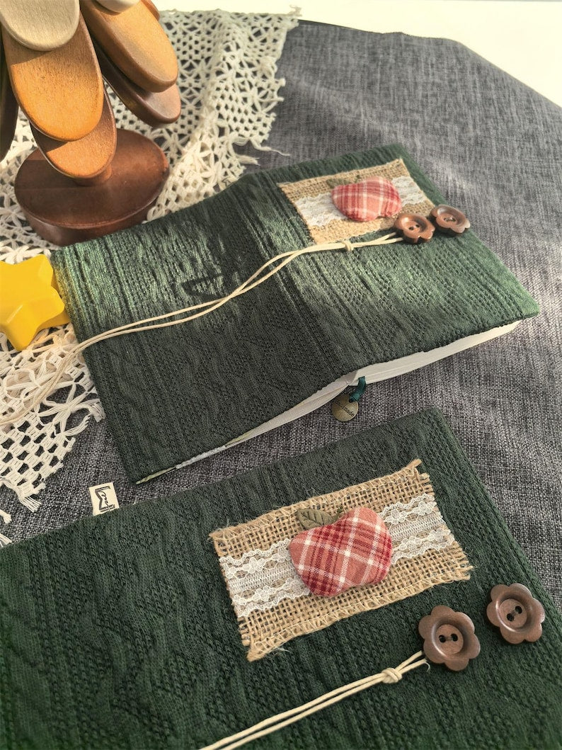 Carnet patchwork en tissu tricoté vert foncé, couverture en laine Vantage A5/A6, rechargeable, fait main