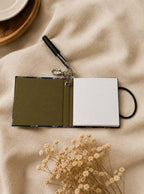 Carnet de notes pense-bête bleu marine fait main avec plumes et stylo, style bohème carré 3,5 pouces